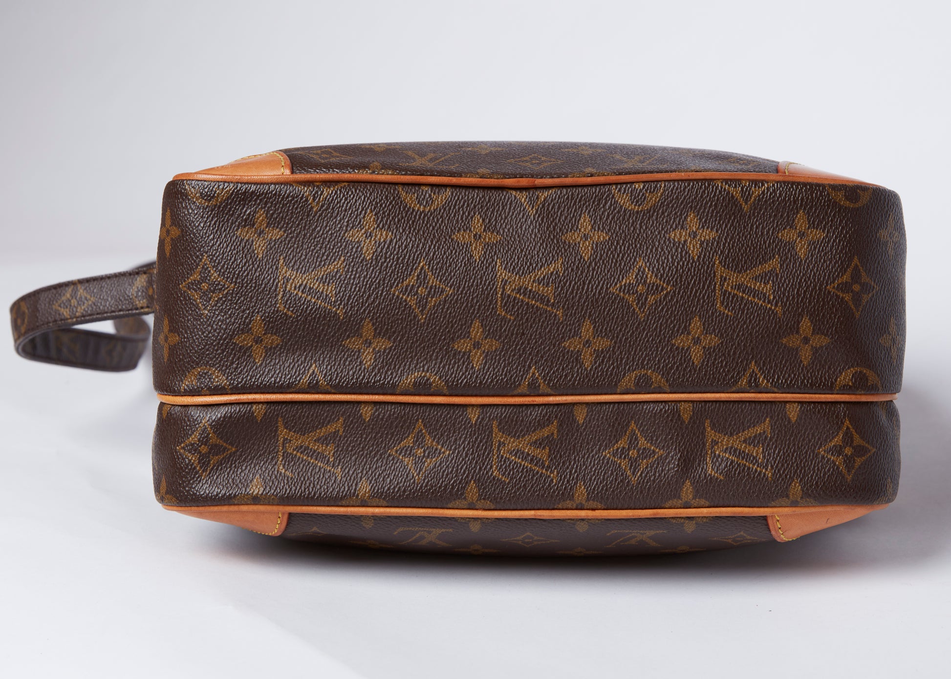 Nile leather crossbody bag Louis Vuitton Brown in Leather - 30663148