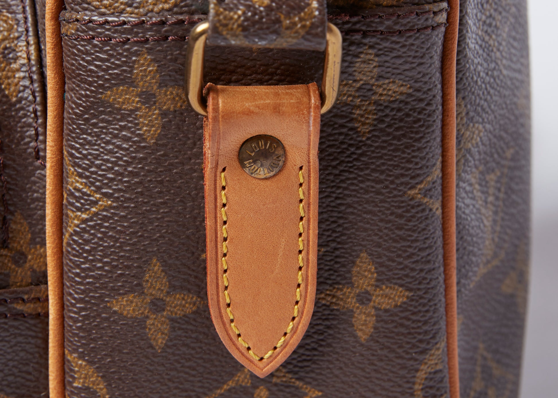 Auth Louis Vuitton Nile Gm Crossbody Bag #1543L20