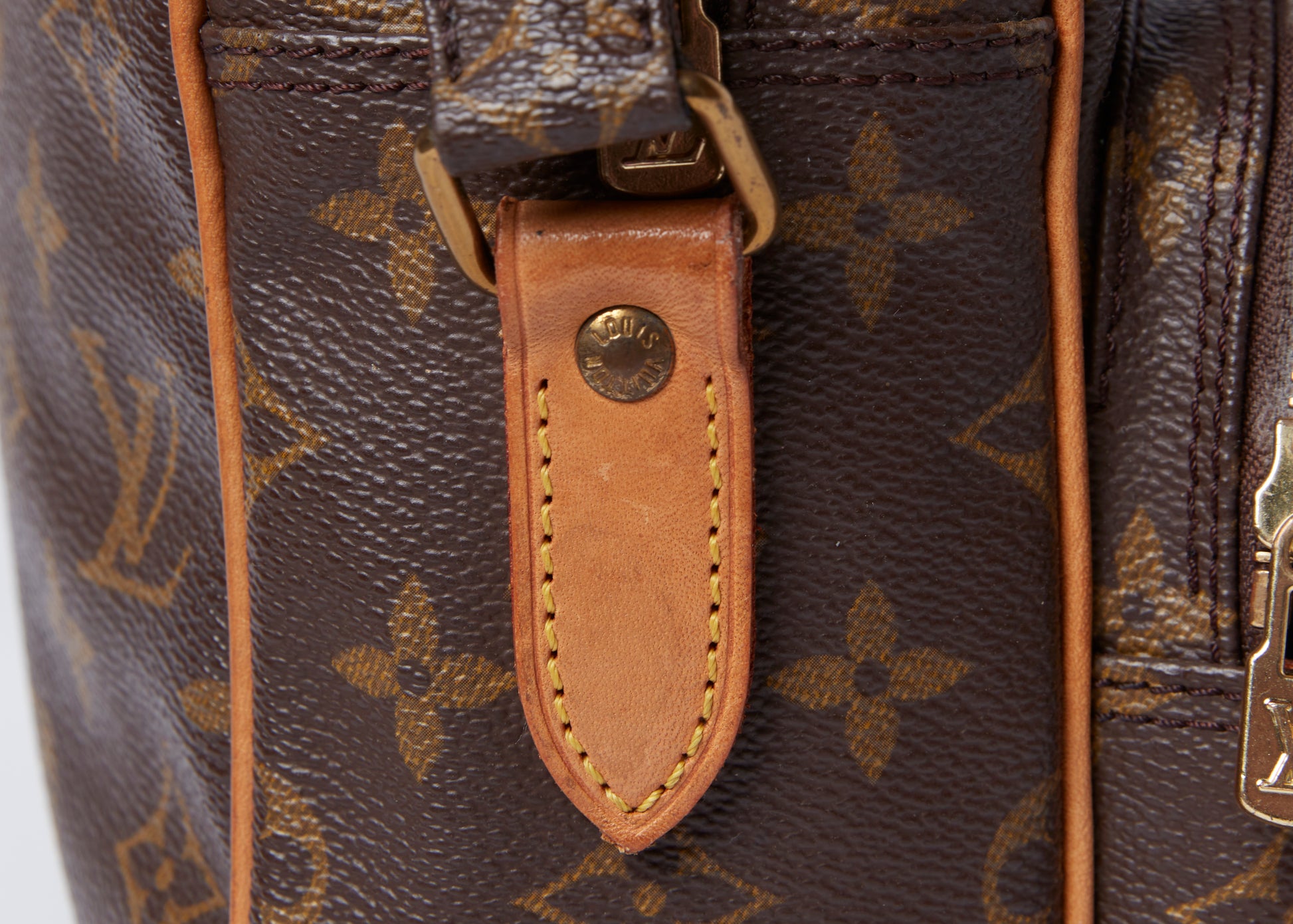 LOUIS VUITTON Nile Crossbody Shoulder Bag Monogram Leather Brown M45244  88YB655