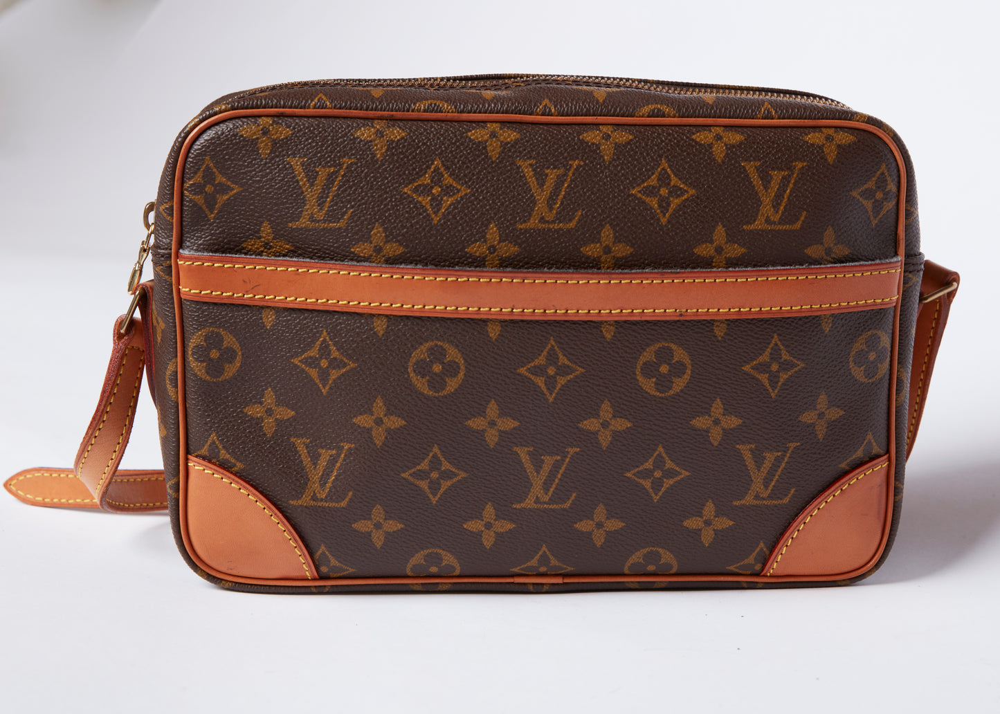 Louis Vuitton Monogram Trocadero 27 Crossbody Bag – I MISS YOU VINTAGE