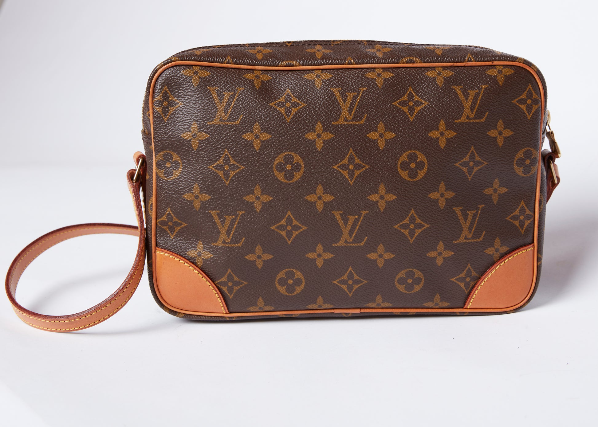 Brown Canvas Louis Vuitton Trocadero 27 Cloth ref.934559 - Joli Closet