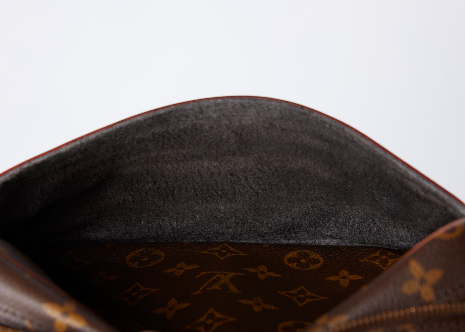 Louis Vuitton Trocadero 27 Crossbody Bag – Timeless Vintage Company