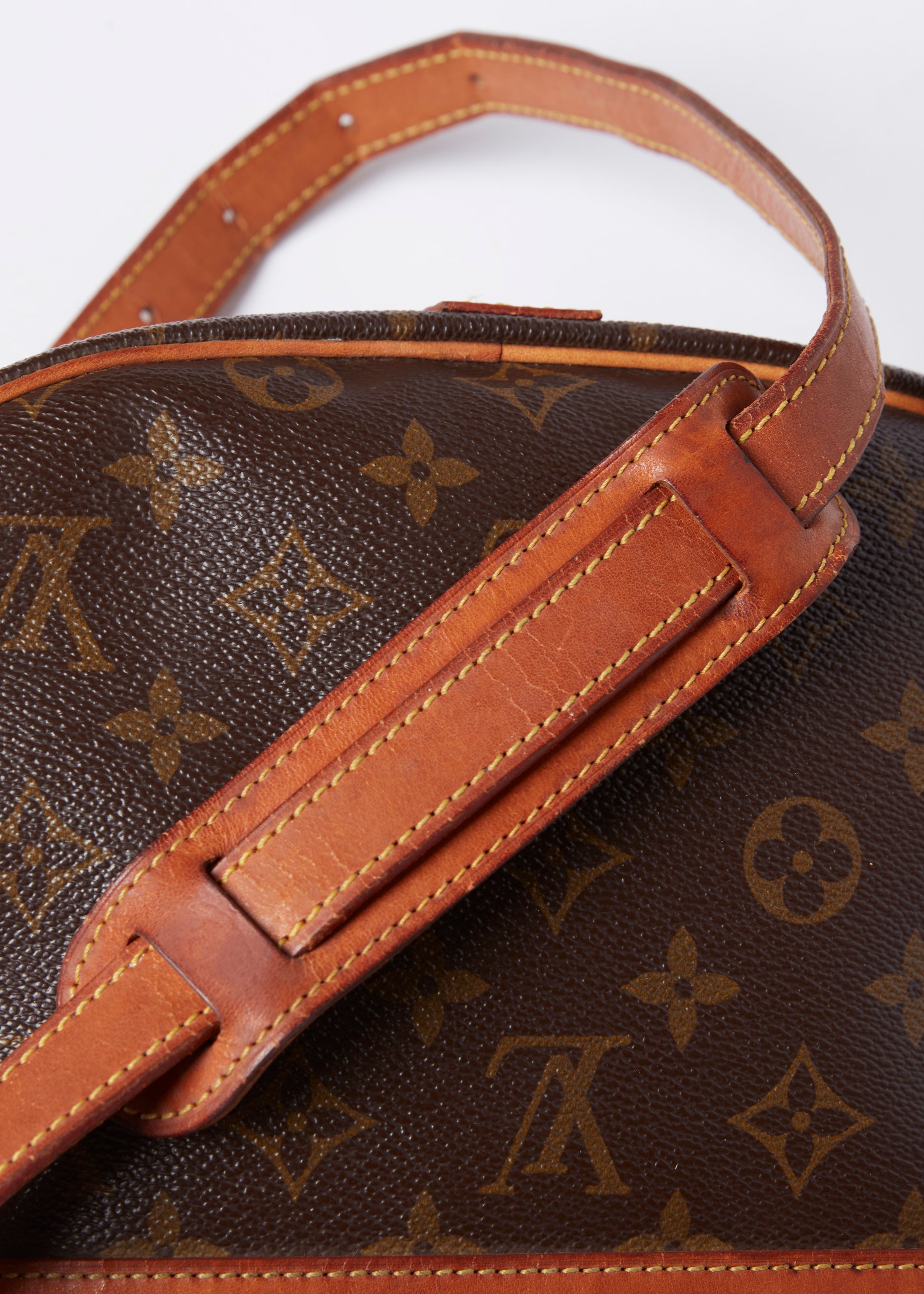Louis Vuitton Jeune Fille 27 Monogram Crossbody Shoulder Bag/2M7144 -  Organic Olivia