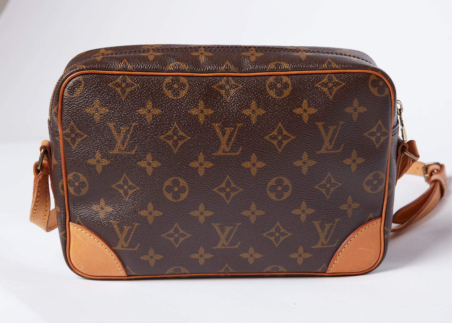 Louis Vuitton Trocadero 27 Monogram Canvas Crossbody Bag on SALE