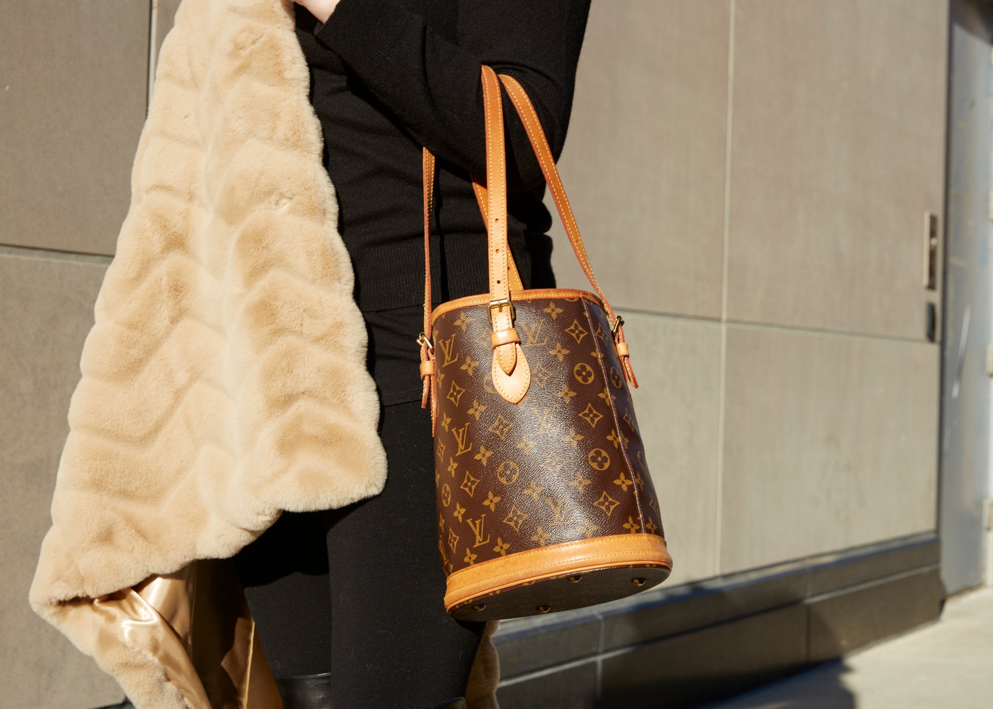 Louis Vuitton Petit Bucket NM Bag